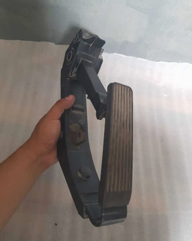 Педаль газа от Mercedes w211/w203/w220